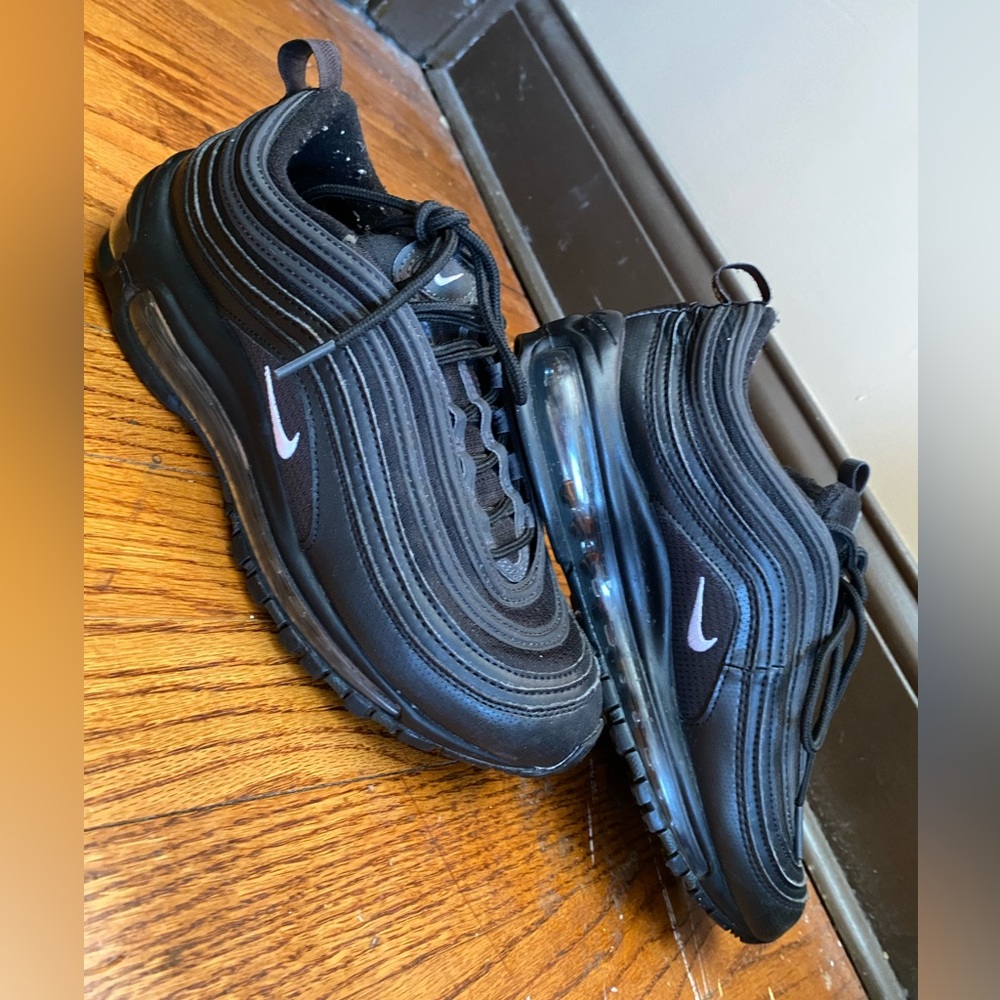 Nike air max size 7Y
